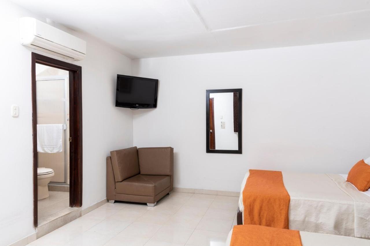 Hotel Cafe Cafe Avenida Armenia  Bagian luar foto